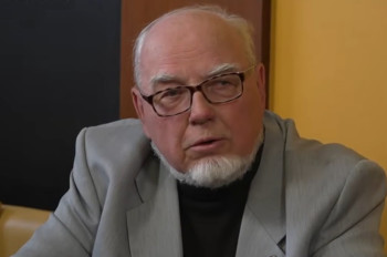 Doktor Uhde vidí nenávist tam, kde není,  a přátelství tam, kde nebylo