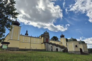 Sochy se vracejí na Hedeč, Vraclav neosiří
