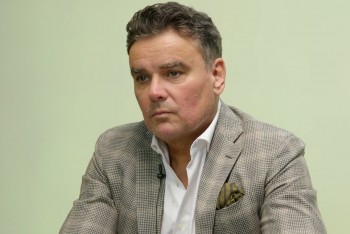 Konec řádu a klidu. Holec ostře o ústavním puči prezidenta Pavla