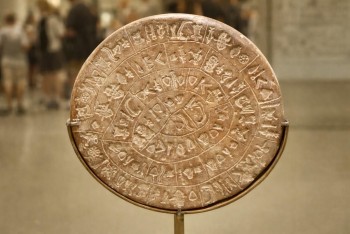 Záhada disku z Faistu: artefakt starý tisíce let vzdoruje vědě