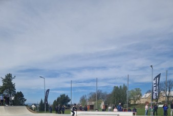 Nadace ČEZ podpořila výstavbu skateparku v Králíkách